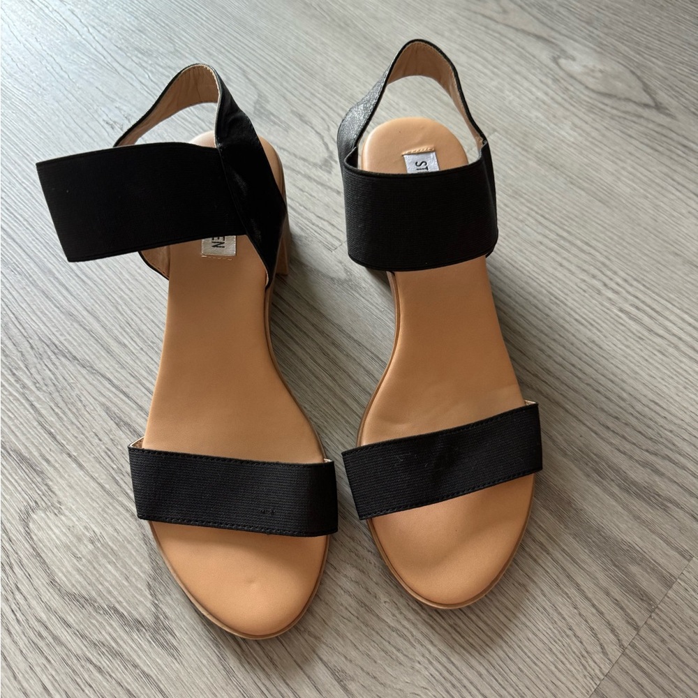Steve Madden size 8.5 block heel sandal
